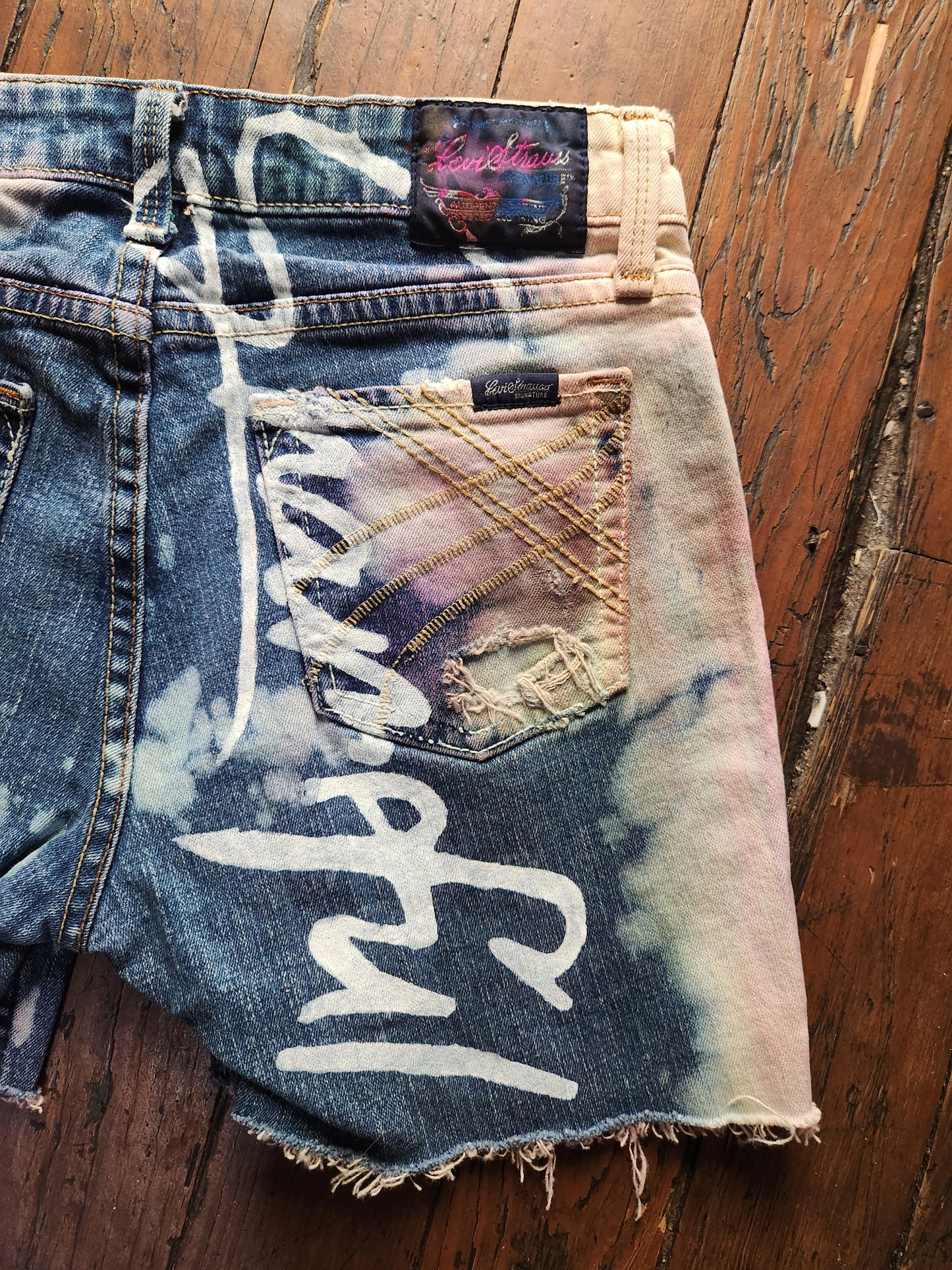 Rose Pedal Jean Shorts