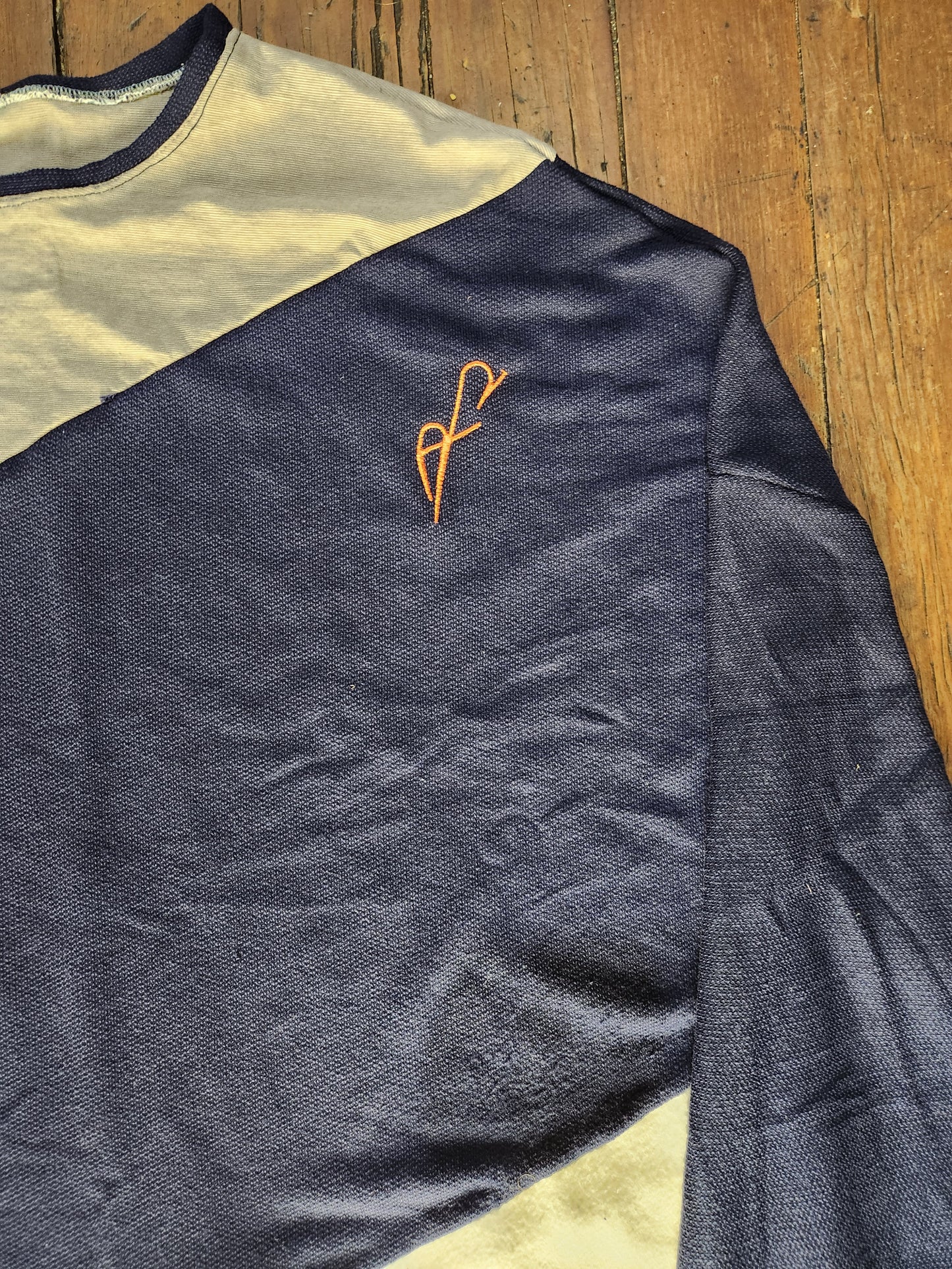 Tri-angle long sleeve T-shirt