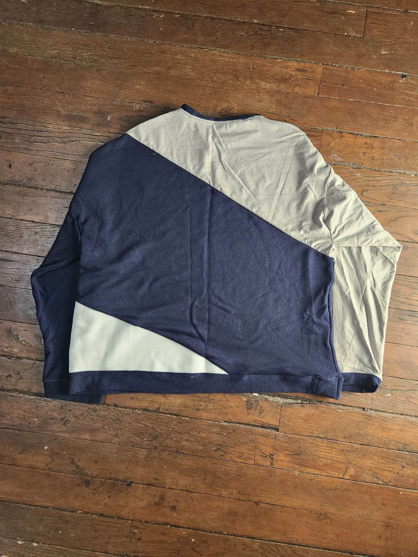 Tri-angle long sleeve T-shirt