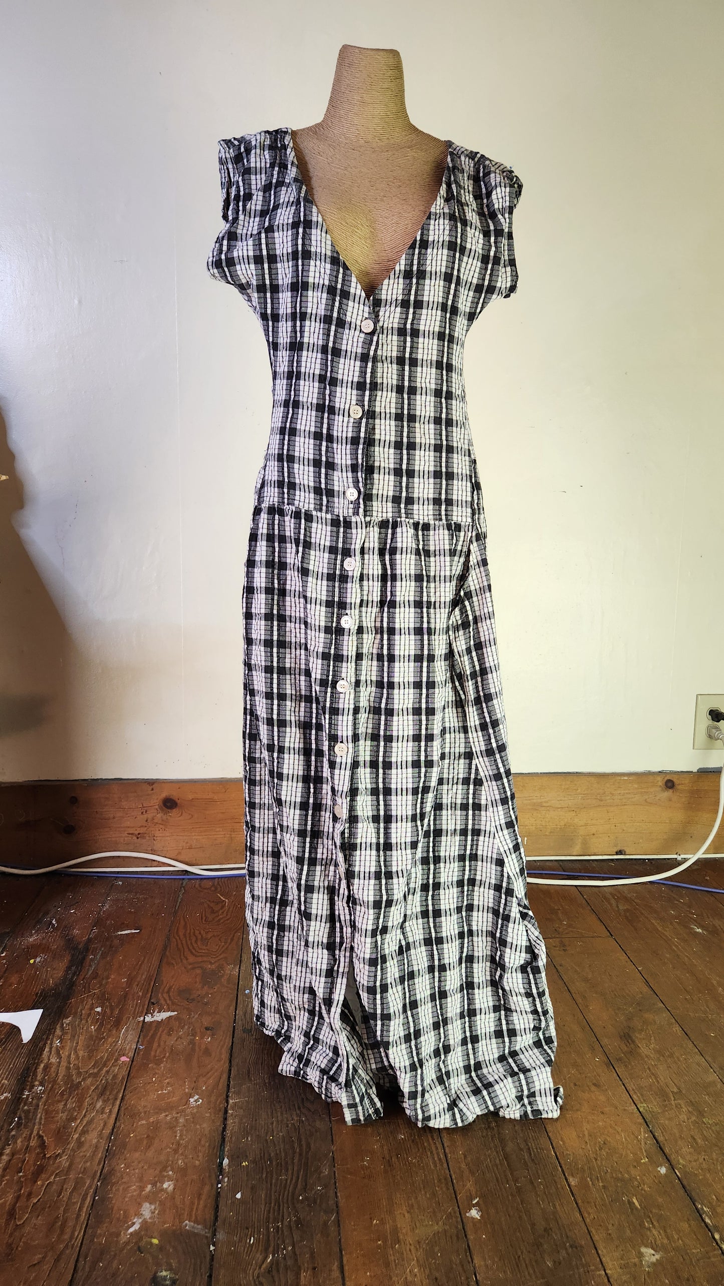 Xl plunge neck button up dress