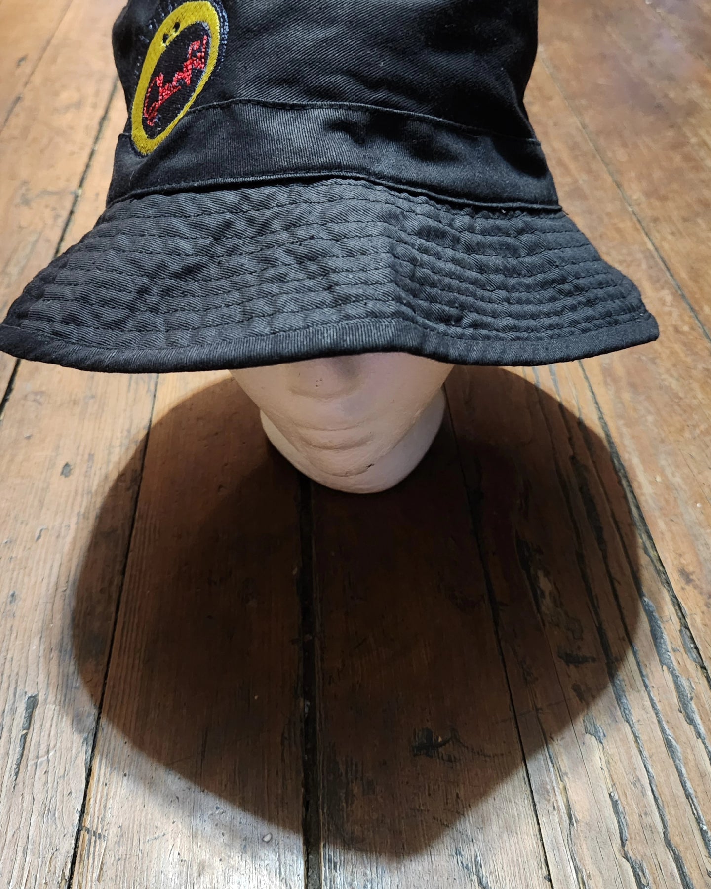 Black "All That" bucket hat