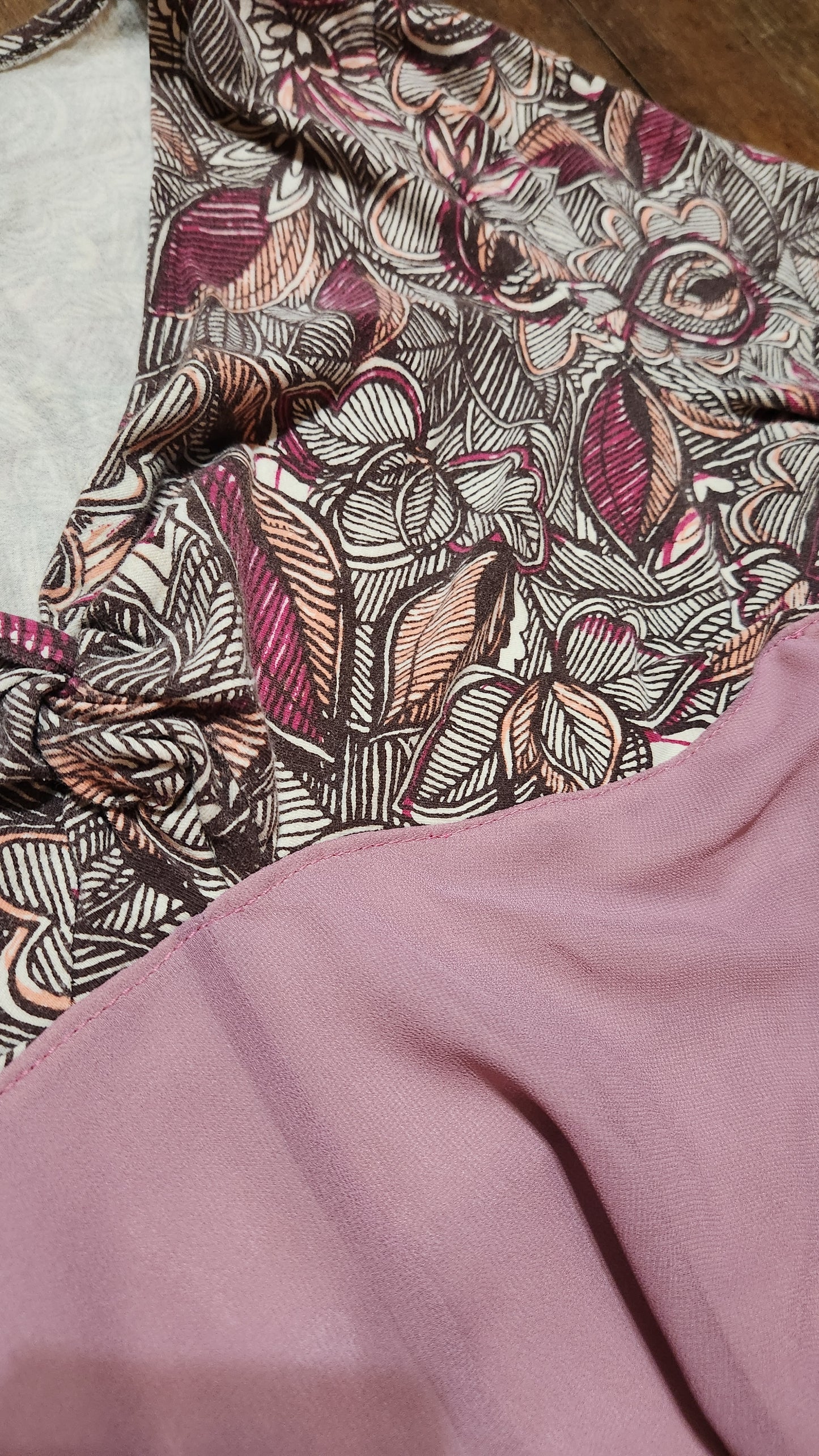 Knoted shirt