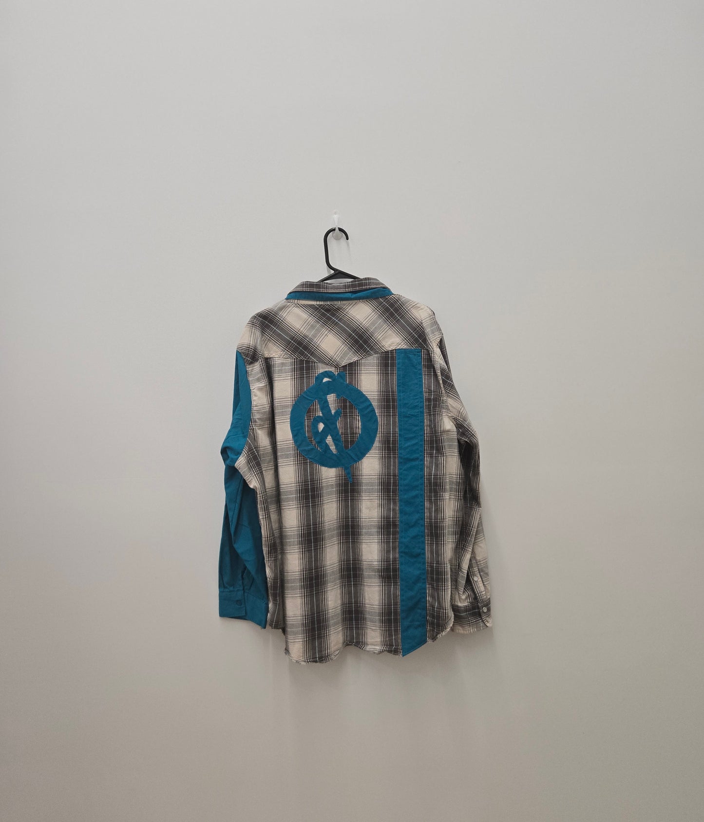 Ef logo button down