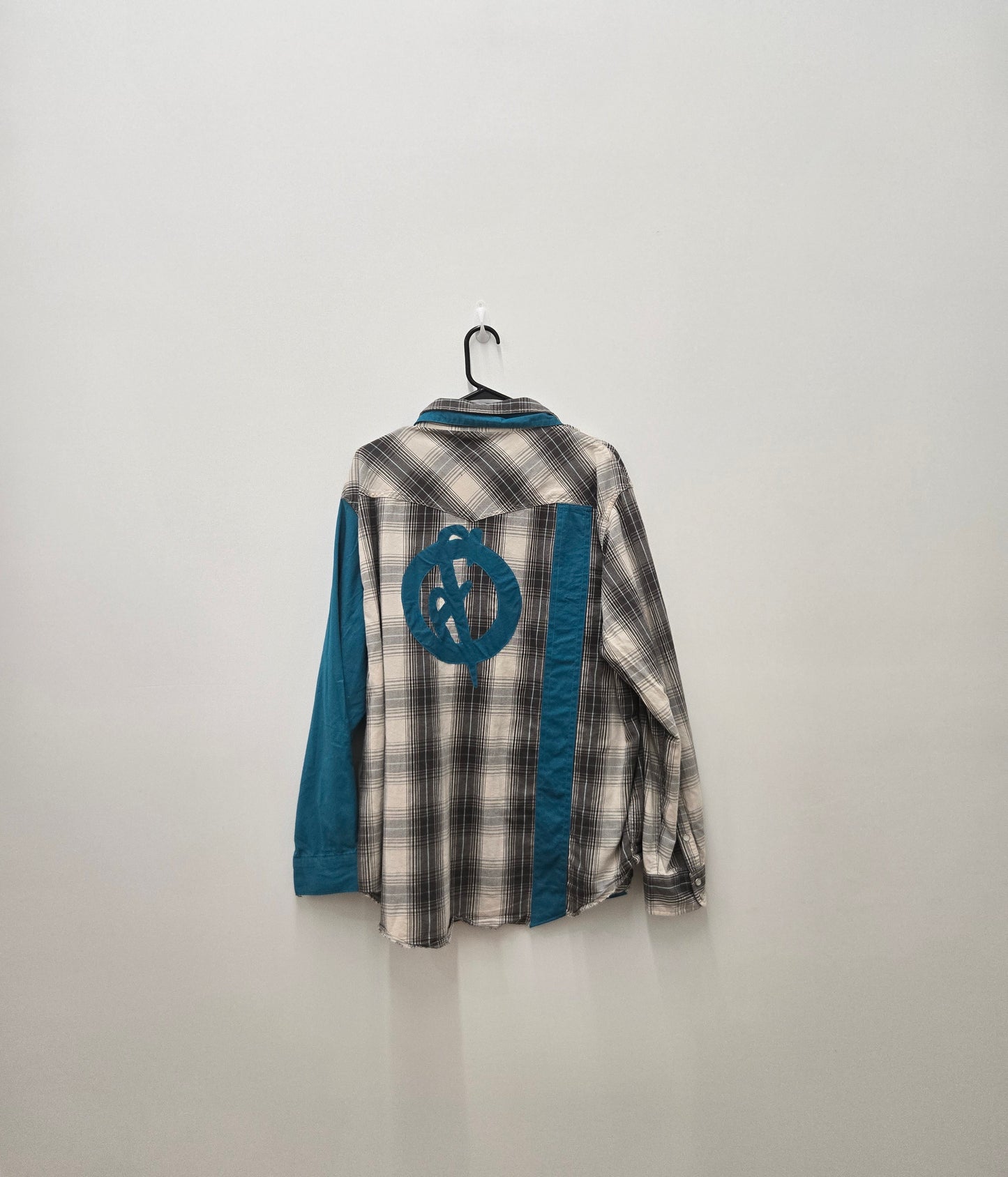 Ef logo button down