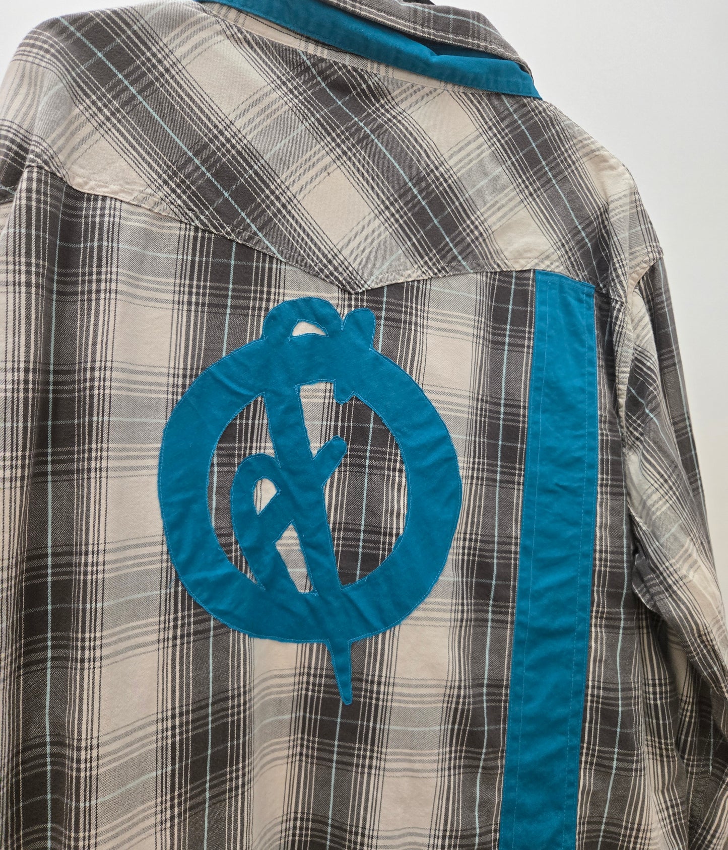 Ef logo button down
